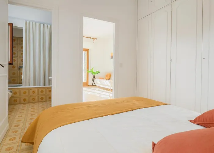 --5 Min From Bus Stop-- Wi-fi & Relax Apartment *