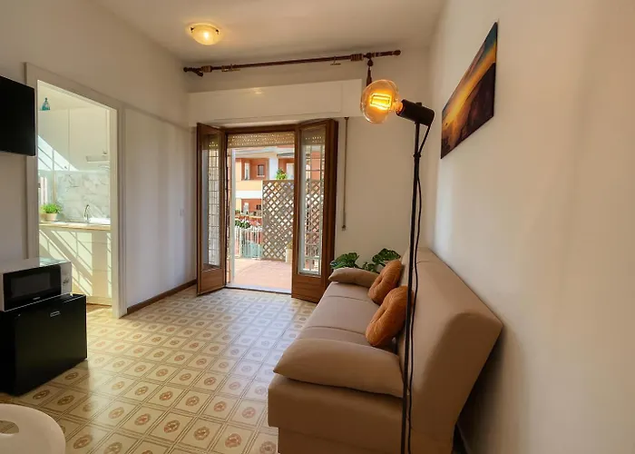 Apartment --5 Min From Bus Stop-- Wi-fi & Relax